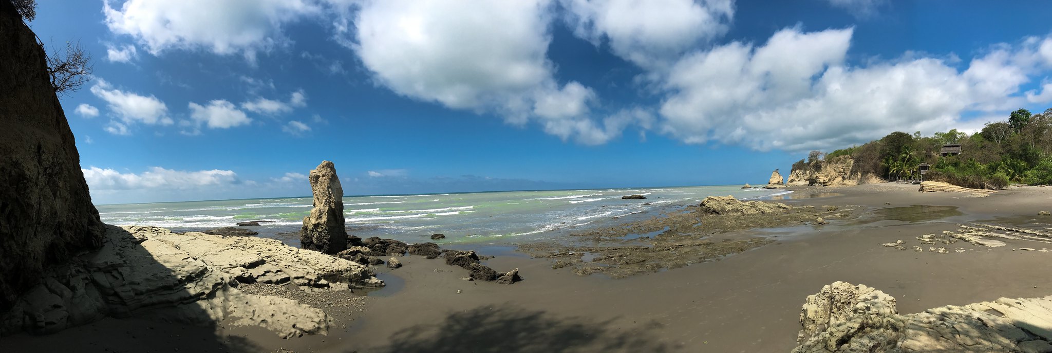 Playa Cumilinche Ecuador